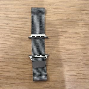 Apple Watch Milanese loop band (Apple brand)
